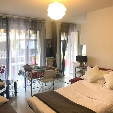 Studio Rue Du Marechal De Logis J Fellegara アパート カンヌ