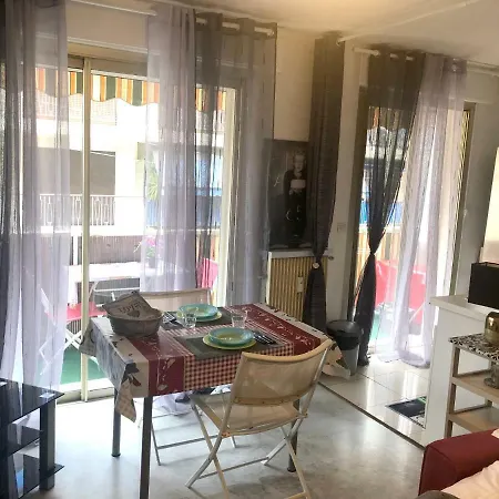 Studio Rue Du Marechal De Logis J Fellegara شقة *